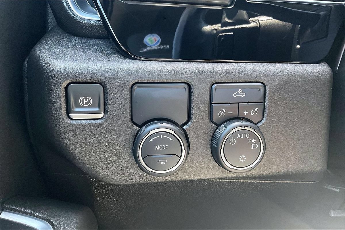 Used 2023 Chevrolet Silverado 1500 LT RWD image 21