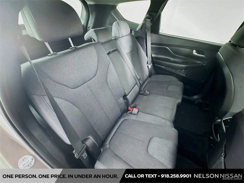 Used 2019 Hyundai Santa Fe SE image 25