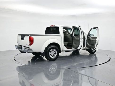 Used 2019 Nissan Frontier SV image 46