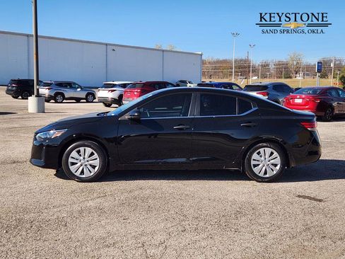Used 2024 Nissan Sentra S image 4