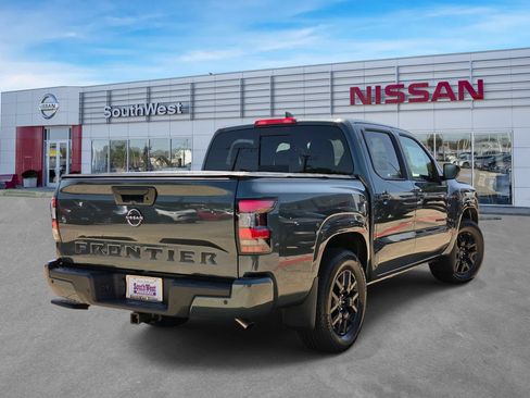 New 2027 Nissan Frontier SV w/ Tow Package RWD image 5