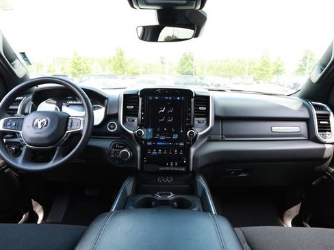 Used 2025 RAM 1500 Big Horn AWD/4WD image 32