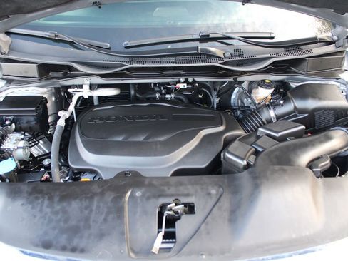 Certified 2024 Honda Odyssey Touring image 37