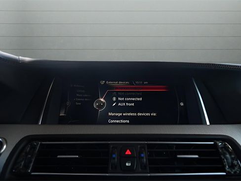 Used 2015 BMW M5 image 17