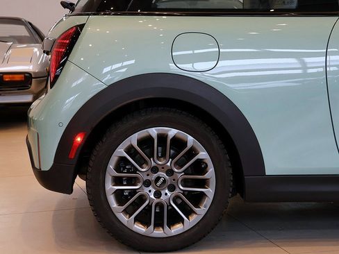 Used 2025 MINI Cooper S image 23