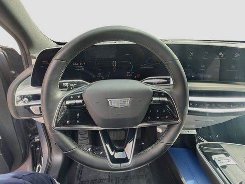 Used 2024 Cadillac Lyriq Luxury AWD/4WD image 10