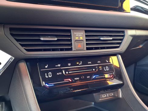 Used 2025 Volkswagen Jetta Sport FWD image 14