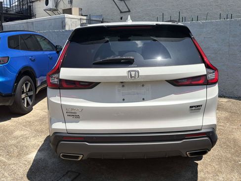 Used 2024 Honda CR-V Sport Touring image 4