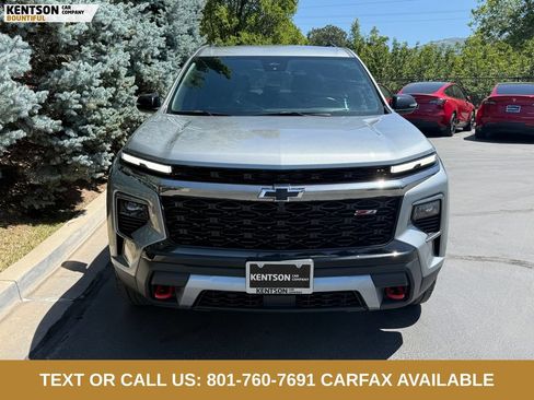 Used 2025 Chevrolet Traverse Z71 AWD/4WD image 2