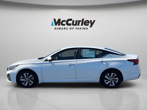 Used 2023 Nissan Altima 2.5 S image 2