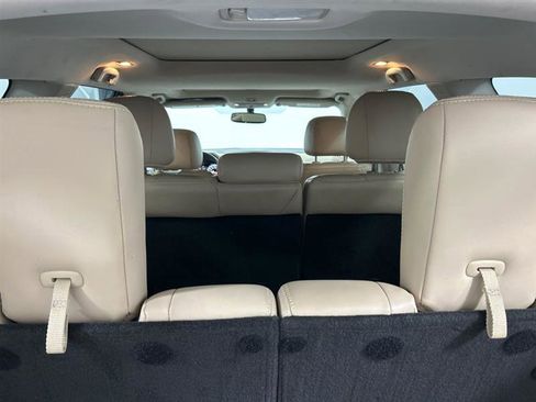 Used 2018 Nissan Pathfinder SL w/ SL Premium Package image 12