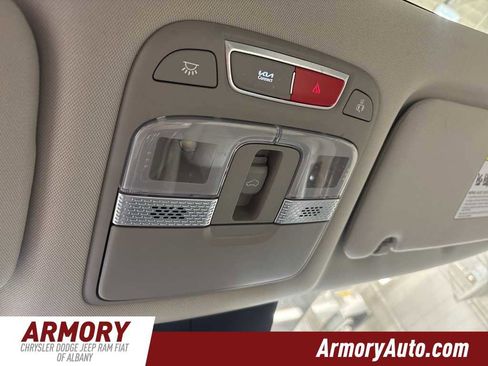 Used 2023 Kia Telluride EX w/ EX Captain's Chair Package image 22