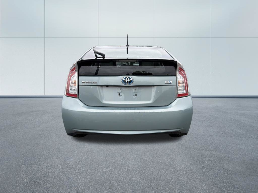Used 2014 Toyota Prius Three w/ Preferred Accessory Package FWD image 4