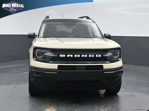 Used 2024 Ford Bronco Sport Outer Banks w/ Tech Package AWD/4WD image 2