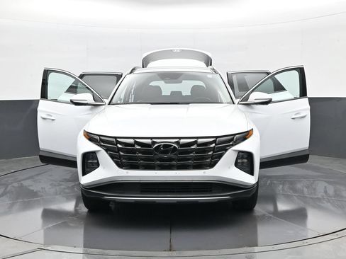 Certified 2022 Hyundai Tucson Limited AWD/4WD image 31