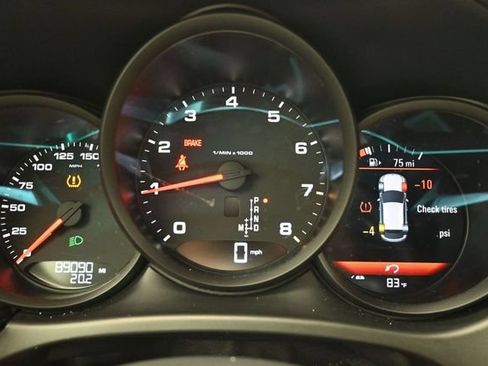 Used 2019 Porsche Macan AWD/4WD image 13