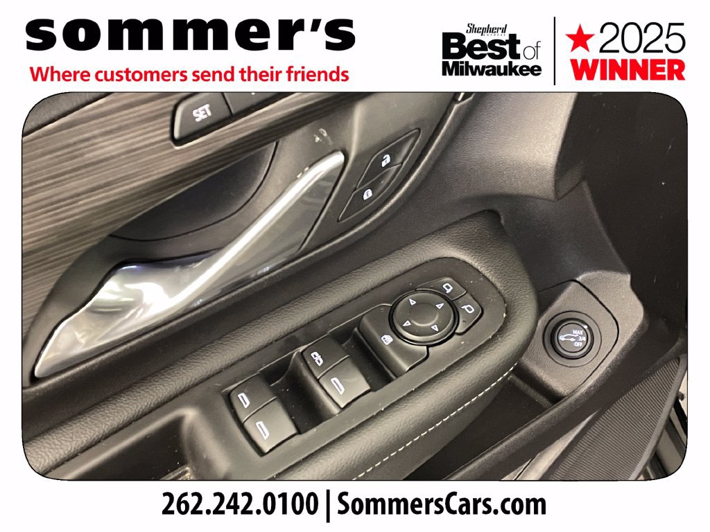 Used 2024 GMC Terrain SLT w/ Tech Package AWD/4WD image 11