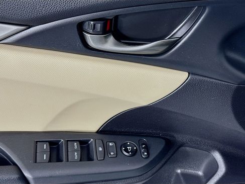 Used 2018 Honda Civic Sport image 20