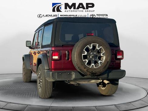 Used 2021 Jeep Wrangler Unlimited Sport image 4
