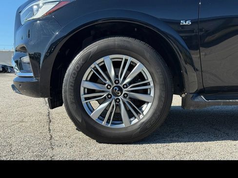 Used 2019 INFINITI QX80 Luxe AWD/4WD image 2