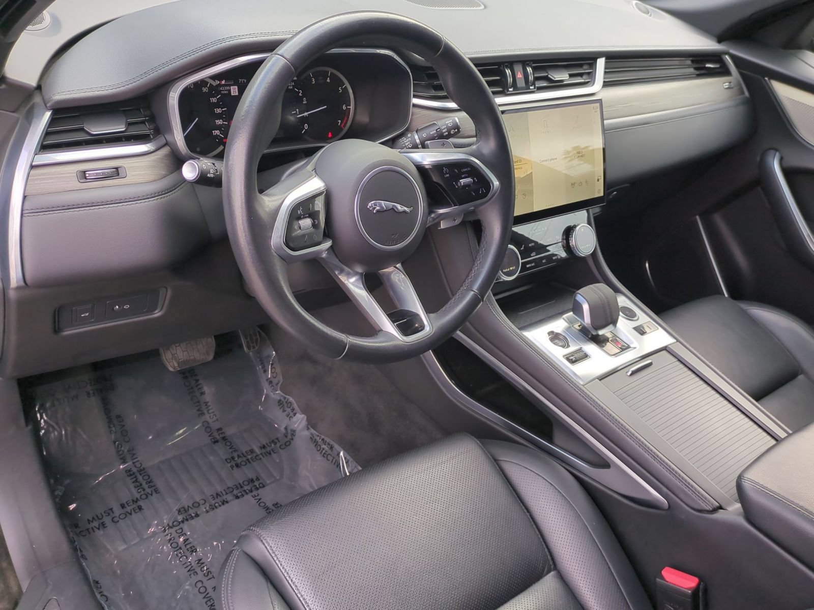 Used 2023 Jaguar F-PACE S AWD/4WD image 16