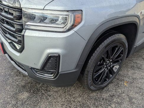 Certified 2023 GMC Acadia SLE w/ Driver Convenience Package image 8