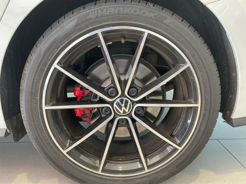 Used 2025 Volkswagen Jetta GLI Autobahn image 9