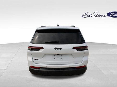 Used 2024 Jeep Grand Cherokee L Laredo AWD/4WD image 6