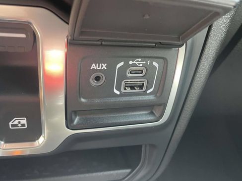 Used 2025 Jeep Wrangler Sport AWD/4WD image 26