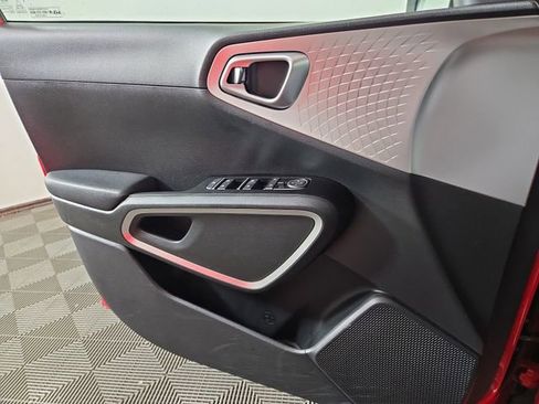 Certified 2023 Kia Soul LX w/ LX Technology Package image 29