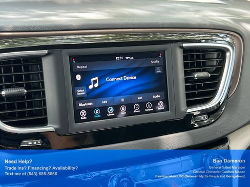 Used 2021 Chrysler Voyager L FWD image 27