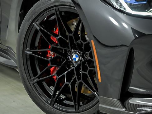Used 2021 BMW M4 Coupe w/ M Carbon Exterior Package RWD image 4