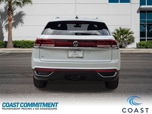 Used 2024 Volkswagen Atlas Cross Sport SE image 8