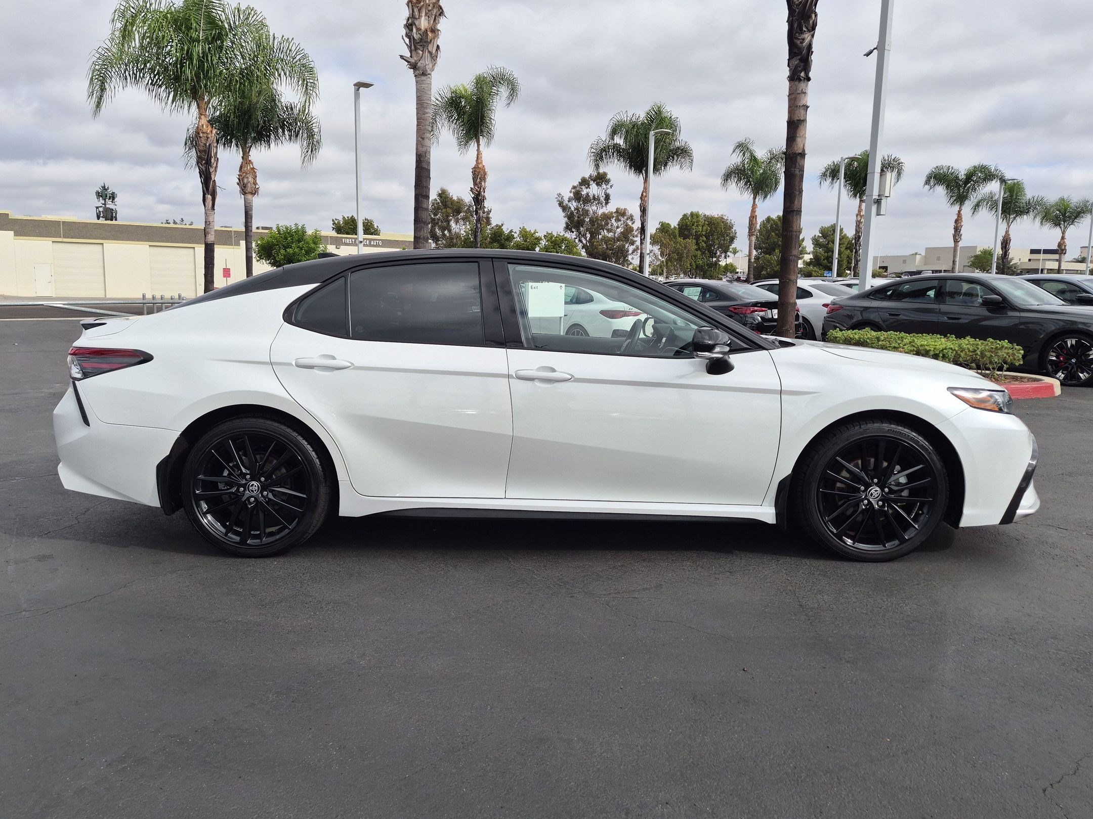 Used 2023 Toyota Camry XSE w/ Navigation Package FWD image 11