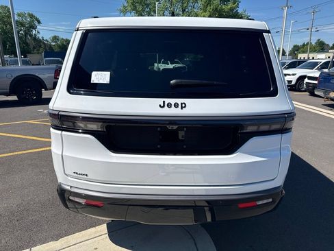 New 2026 Jeep Grand Wagoneer Limited AWD/4WD image 7