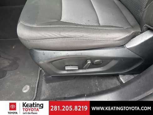Used 2022 Ford Explorer XLT RWD image 14