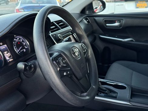 Used 2015 Toyota Camry LE FWD image 27