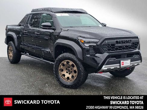 Used 2025 Toyota Tacoma Trailhunter Hybrid Double Cab image 1