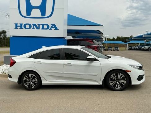 Used 2018 Honda Civic EX-L image 2
