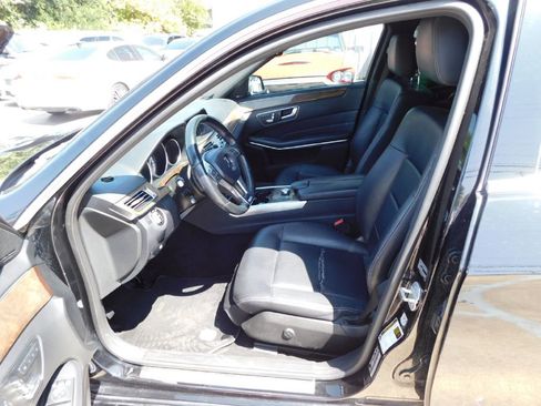 Used 2014 Mercedes-Benz E 350 4MATIC Sedan image 20