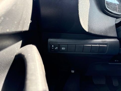 Used 2025 Toyota Corolla LE FWD image 15