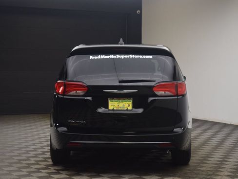 New 2027 Chrysler Pacifica LX FWD image 10