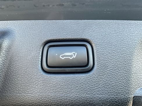 Used 2024 Hyundai Palisade Limited image 32