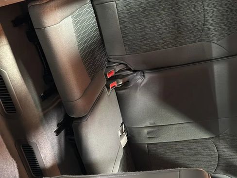 Used 2017 Chevrolet Traverse LS image 18