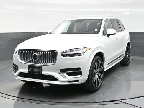 Used 2025 Volvo XC90 T8 Plus w/ Protection Package Premier AWD/4WD image 2