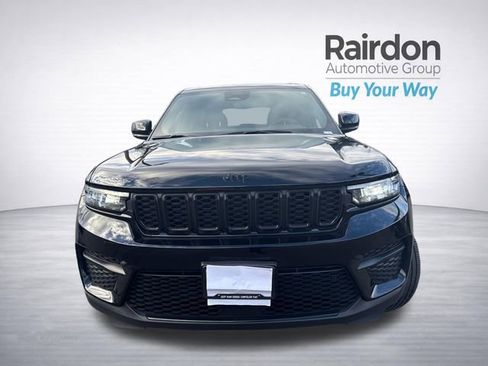 Used 2023 Jeep Grand Cherokee Altitude image 37
