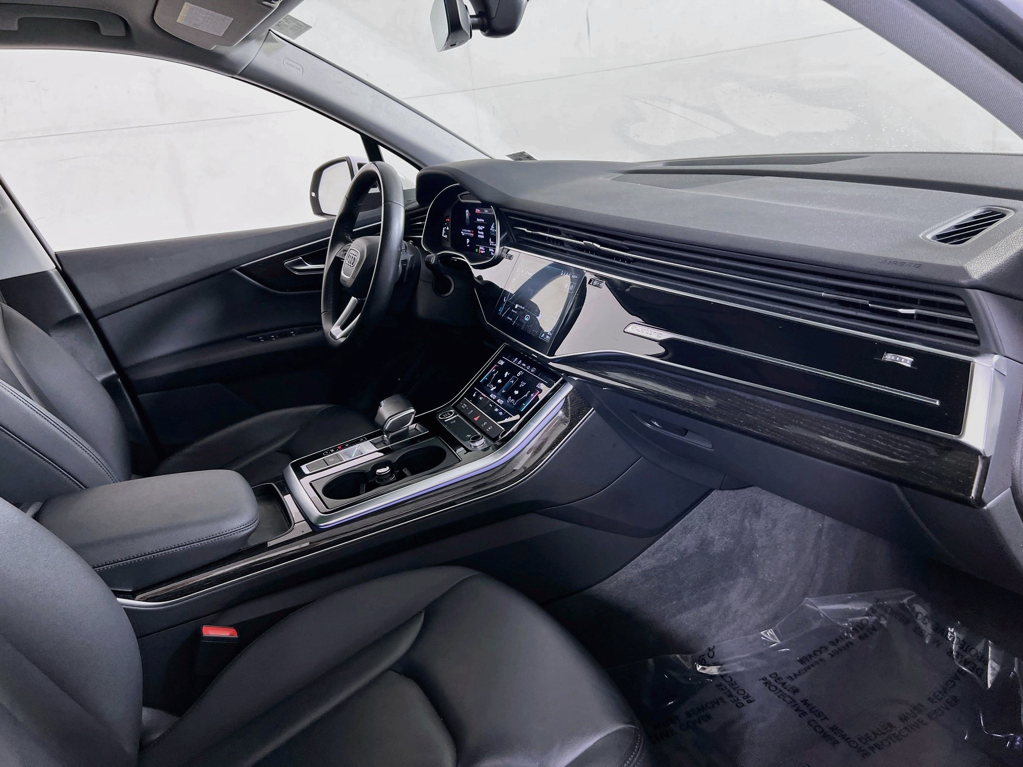Used 2022 Audi Q7 3.0T Premium AWD/4WD image 31