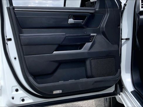 Used 2025 Toyota Tundra Platinum AWD/4WD image 21