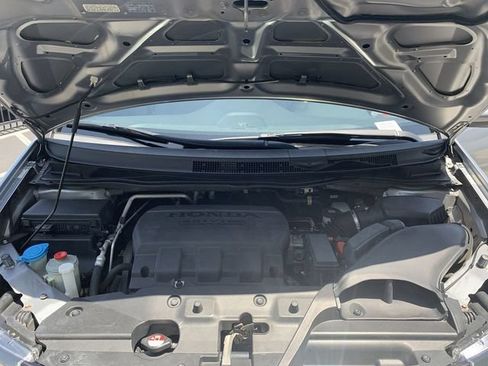 Used 2016 Honda Odyssey SE image 16