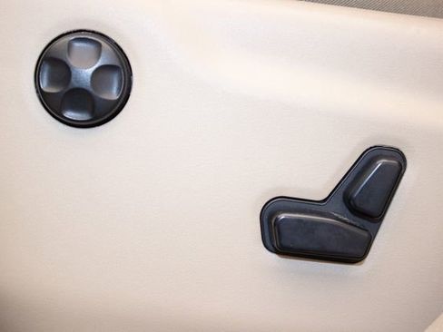 Used 2019 Jeep Grand Cherokee Limited image 20